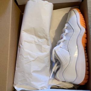 BOYS JORDAN 11 LOW BRAND NEW IN BOX SIZE 13